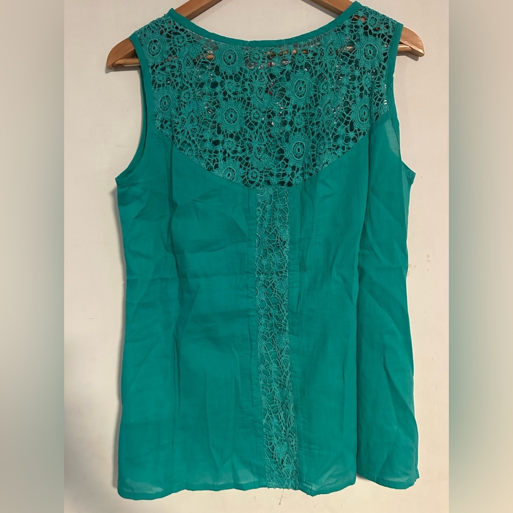 Lacey Tank - Picture 3 of 3